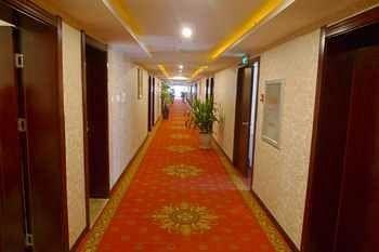 Zhengzhou Youna Hotel Huaihe Road Экстерьер фото